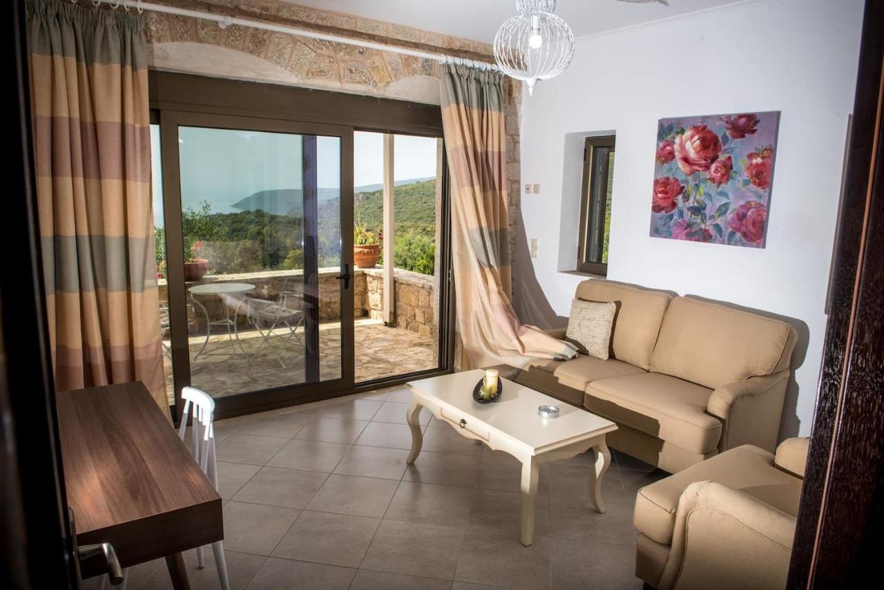Magnificent, Authentic Private Villa And The Guest House Kardhamili Eksteriør billede